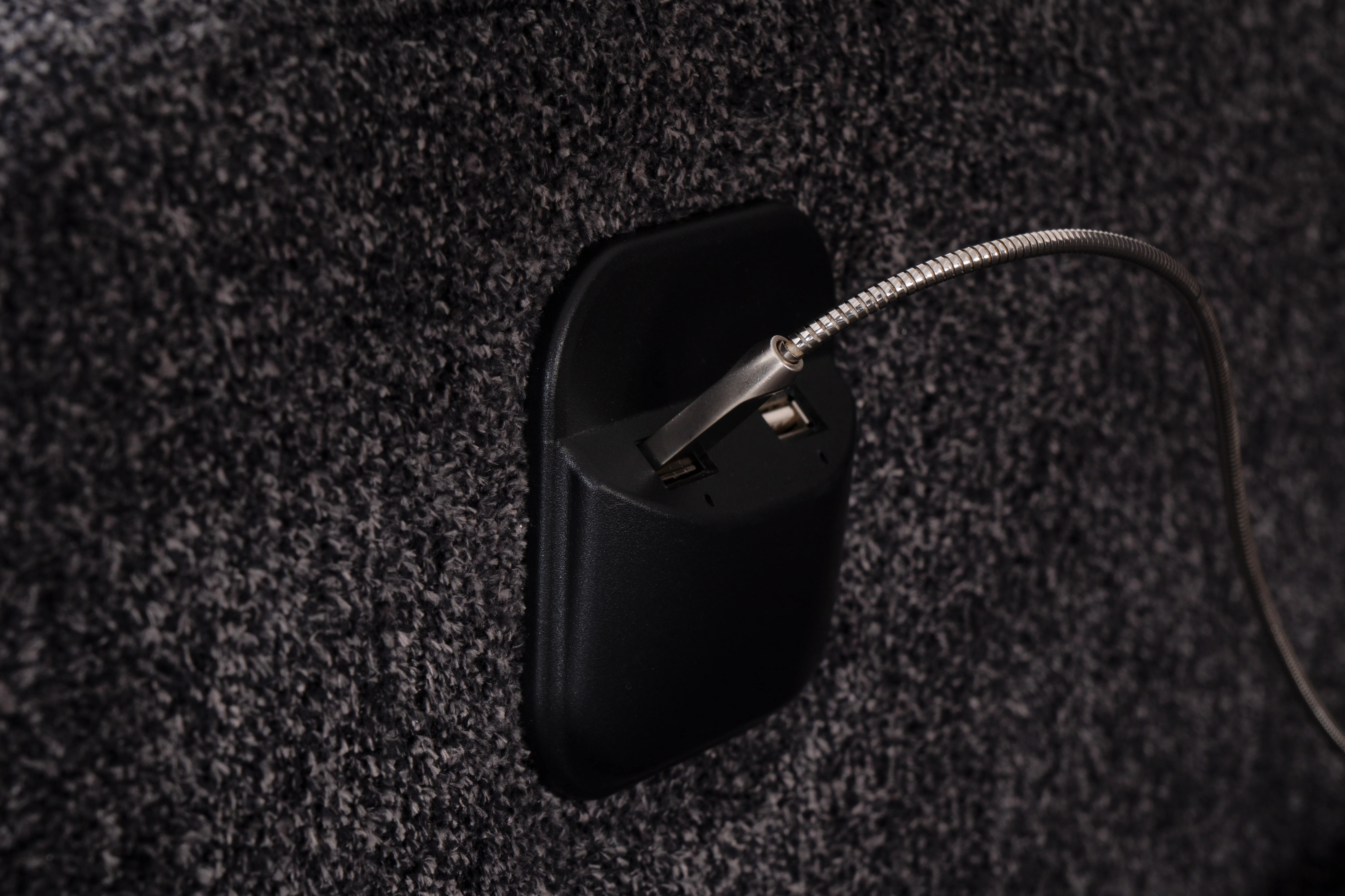 Ъглов разтегателен диван «New Port» + USB зарядна станция, ширина 247см - Image 22