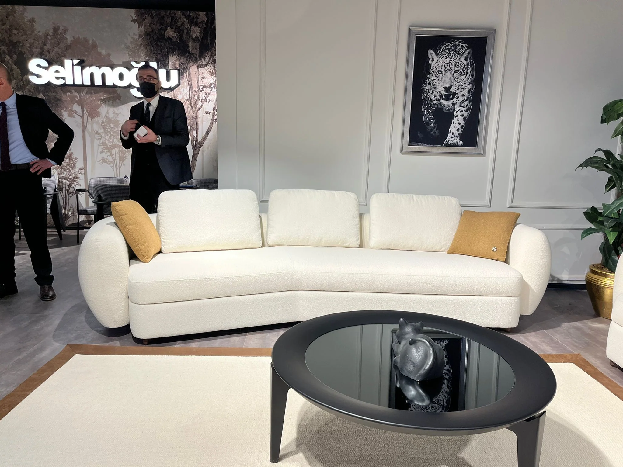 Петместен диван «Luna» + две декоративни възглавници, ширина 325см - Image 5