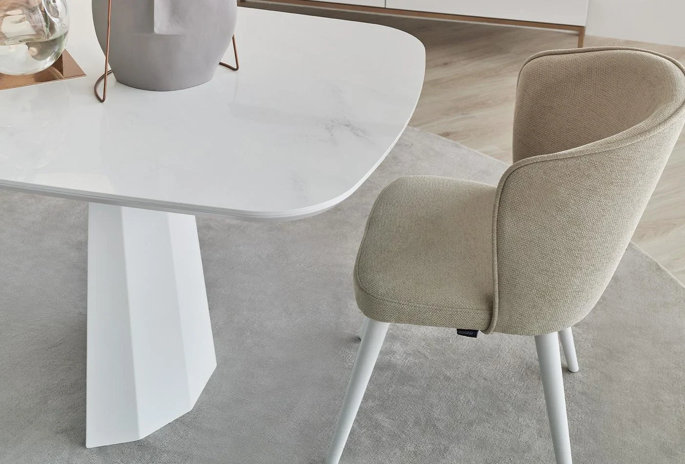 Трапезен стол «Legato White» с тапицерия - Image 4
