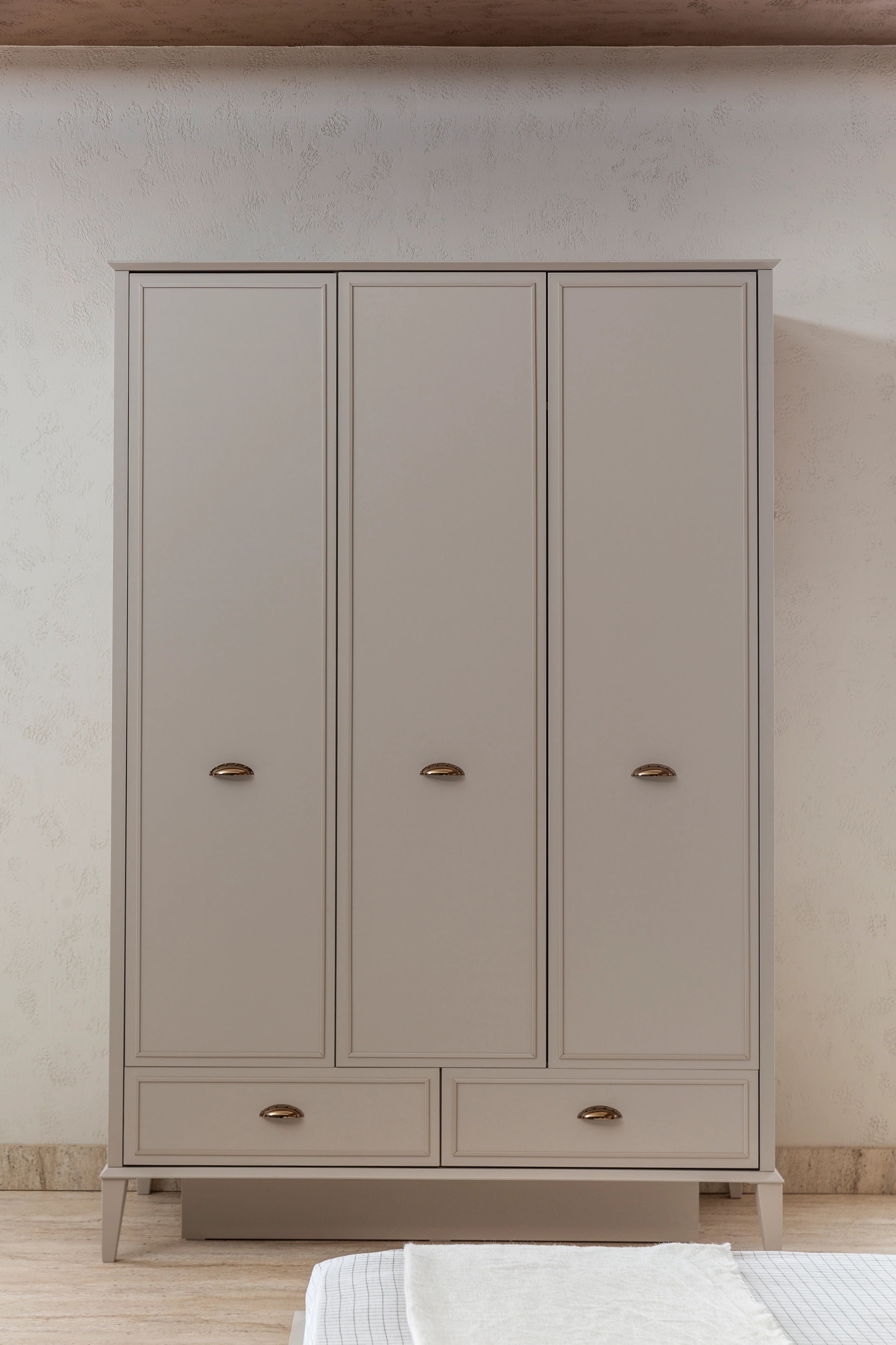 Трикрилен гардероб «Alacati» - ширина 140см - Image 4